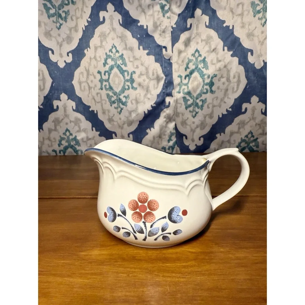 Hearthside Brambleberry Pattern‎ Ceramic Gravy Boat With Blue Rim.
